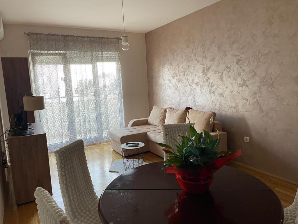Naki Apartmani Podgorica Exterior photo